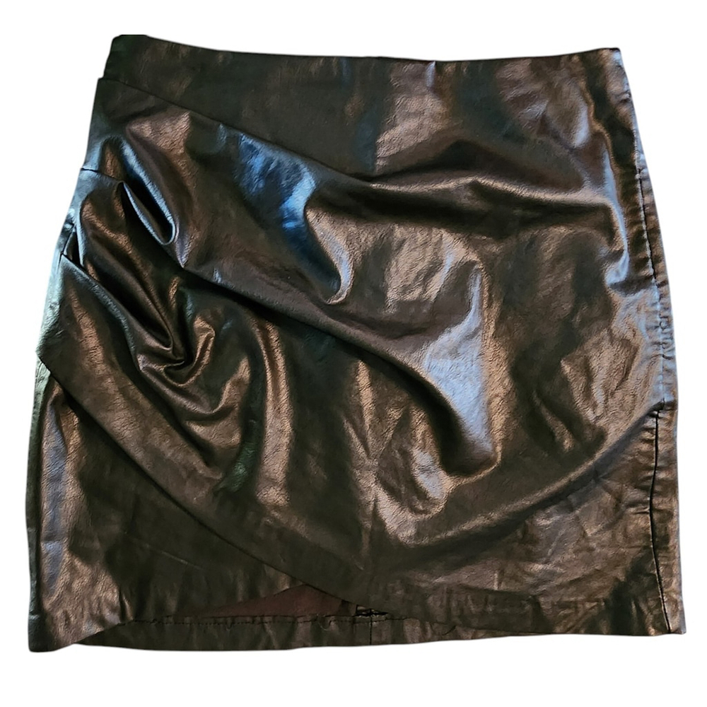 Stradivarius Asymmetric Black Faux Leather Skirt Women's Size 2